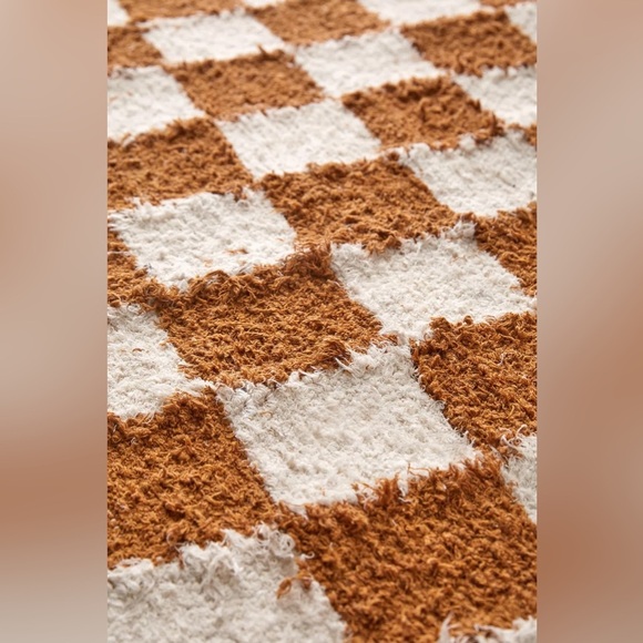Urban Outfitters Checkerboard Woven Shag Rag Rug 3 x 5 NWT - Picture 3 of 10